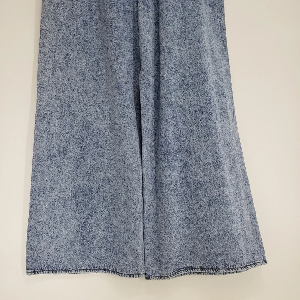 Universal Thread Super Wide Leg Jeans Women 16 Light Acid Wash High Rise Baggy